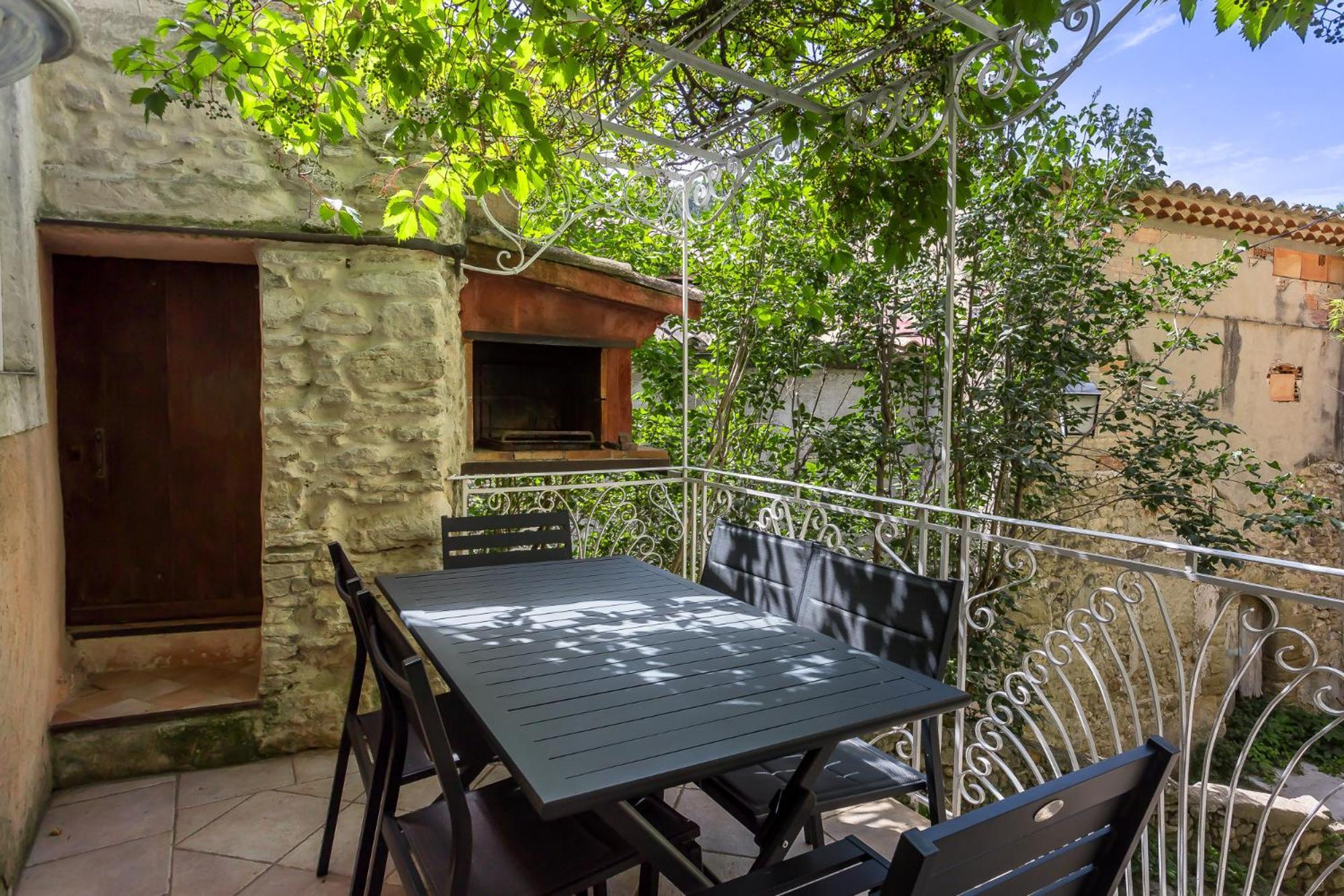 Le Chateau Olive Et Raisin Fontaine-de-Vaucluse Esterno foto