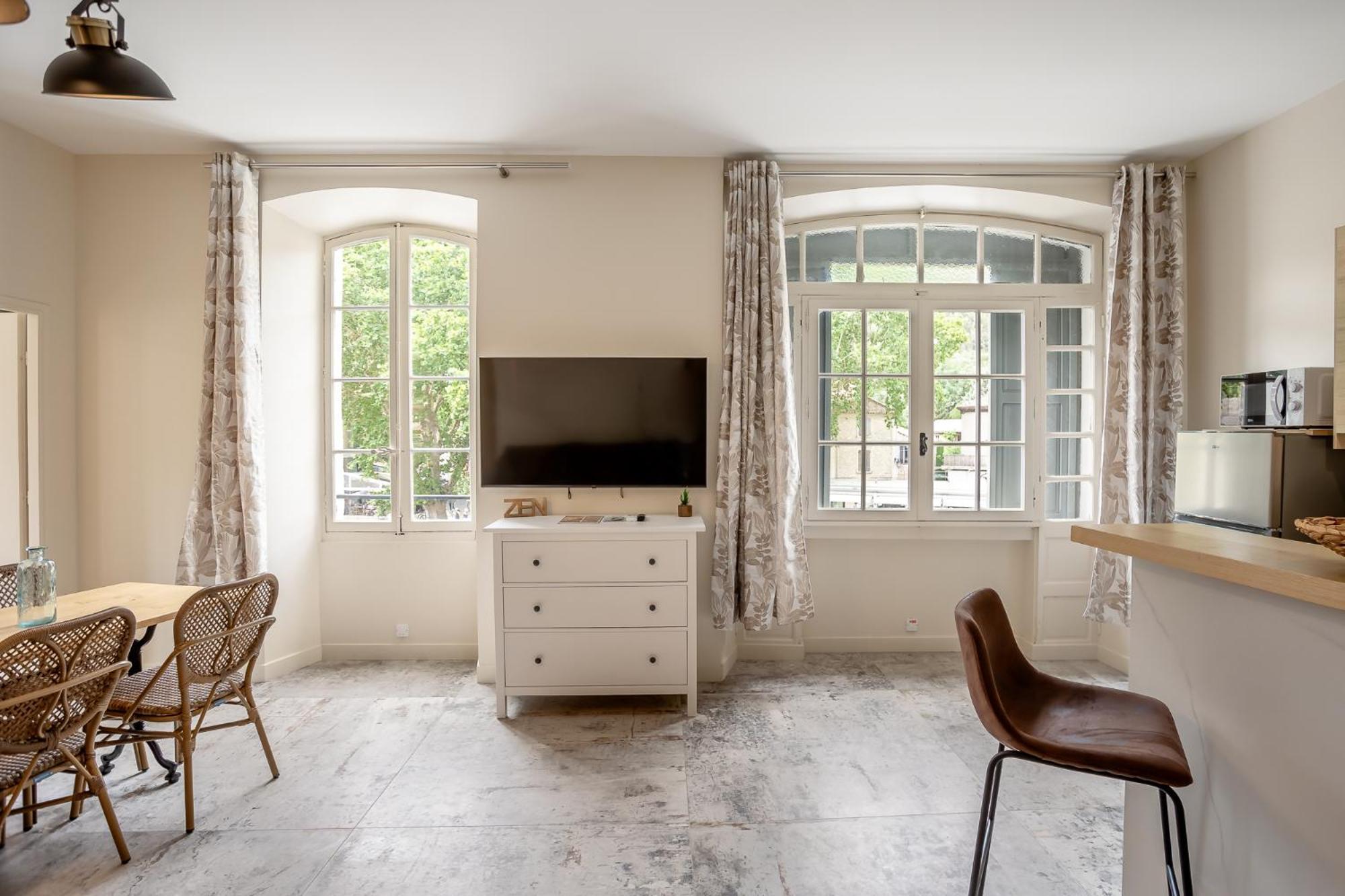 Le Chateau Olive Et Raisin Fontaine-de-Vaucluse Esterno foto
