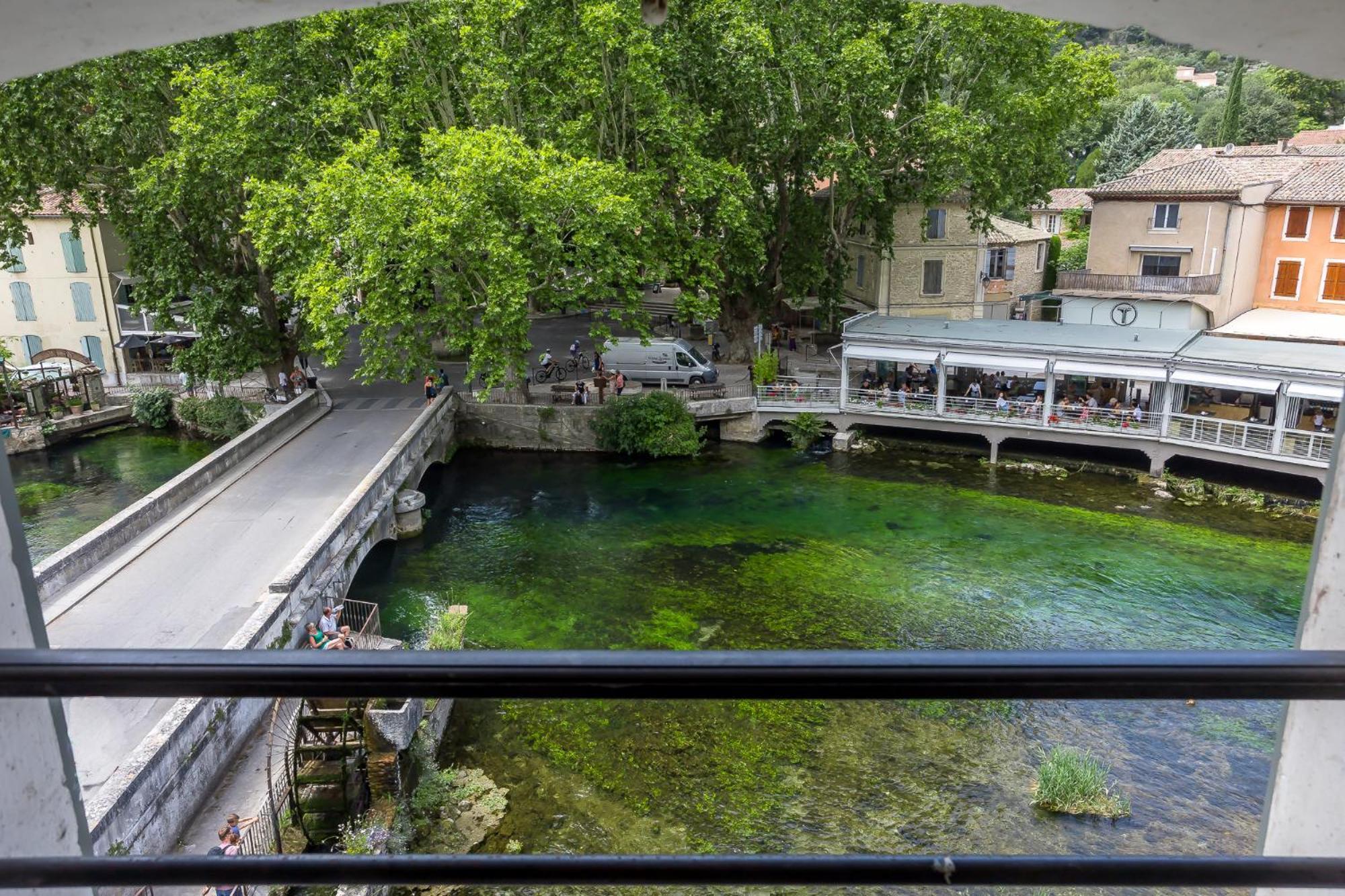 Le Chateau Olive Et Raisin Fontaine-de-Vaucluse Esterno foto
